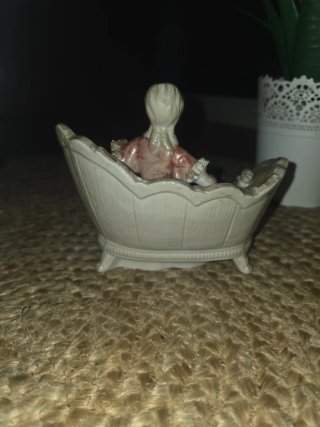 Figura vintage de porcelana