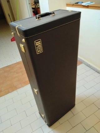 Maleta Rígida Saxofón Barítono Marrón