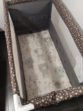 Cuna de viaje plegable