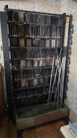 Asador de pollos profesional