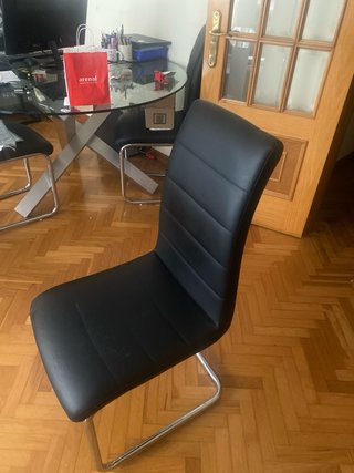 Silla moderna negra y plateada. Lote de 4