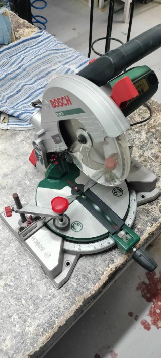 Ingletadora Bosch PCM 8