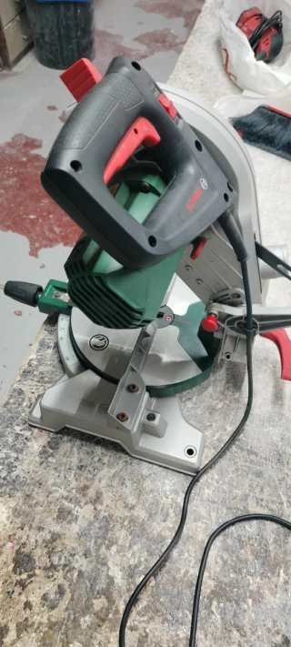 Ingletadora Bosch PCM 8