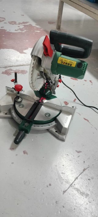 Ingletadora Bosch PCM 8