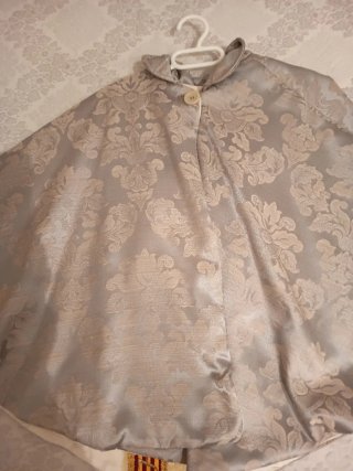 Capa Fallera 9 a 14 años o talla S.Gris y plata.