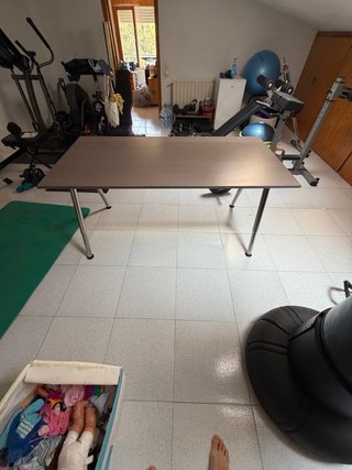 Mesa de escritorio madera y metal