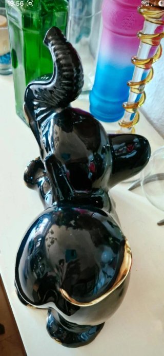 Figura Elefante Grande Negro y Dorado