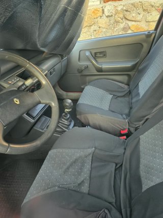 Renault Clio 1993