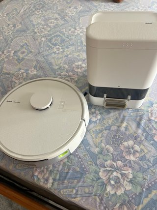 Roomba con base de vaciado automático