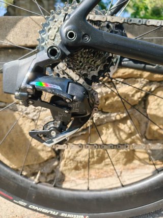 Specialized Tarmac SL6 Disc Pro – SRAM Force AXS –