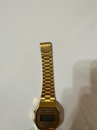 Reloj Casio Dorado