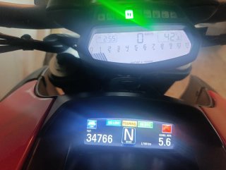 Ducati Diavel Carbon Negra Roja