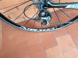 Bicicleta Cube Agree GTC Pro carbono