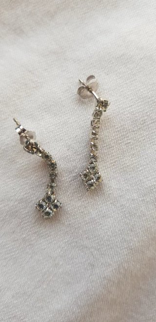 Pendientes vintage con pedrería
