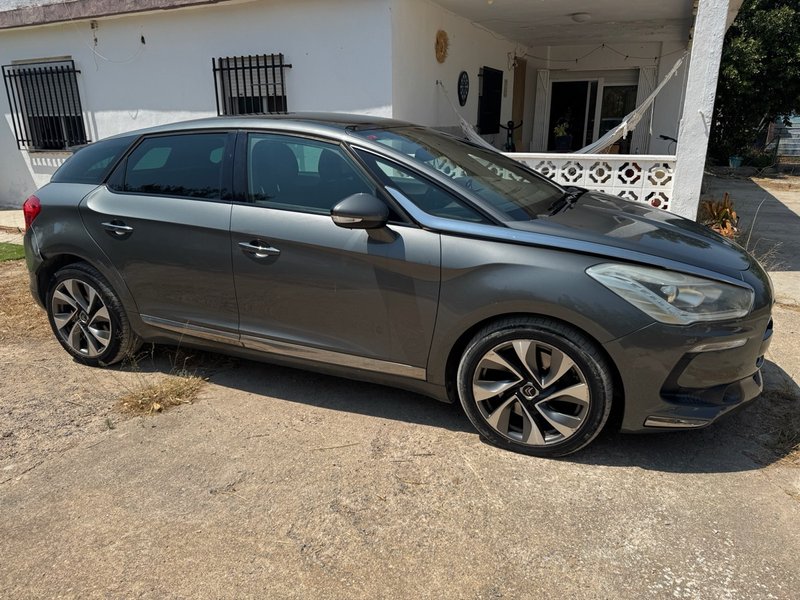 Citroen DS5 2013 - foto 1