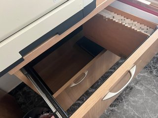 Muebles de oficina completos de madera
