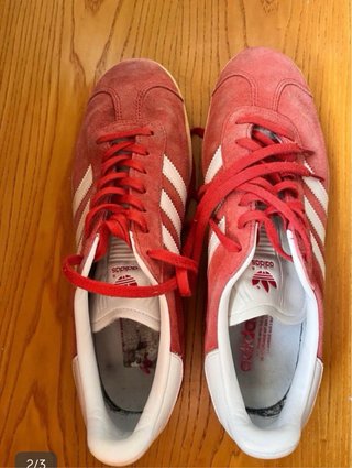 Adidas Gazelle Talla 42.5 Rojas