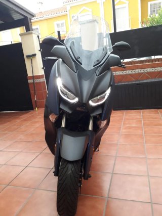 Yamaha Xmax 400 ABS..