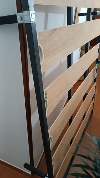 Somier de lamas de madera y metal 135x180