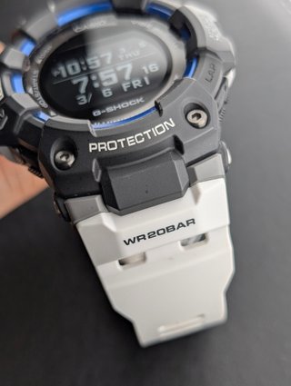 Orologio Casio G-Shock Nero e Bianco