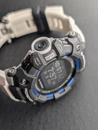 Orologio Casio G-Shock Nero e Bianco