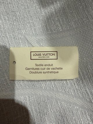 Louis Vuitton Petit Bucket Marrón