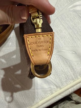 Louis Vuitton Petit Bucket Marrón