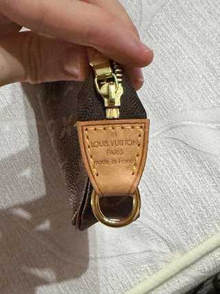 Louis Vuitton Petit Bucket Marrón