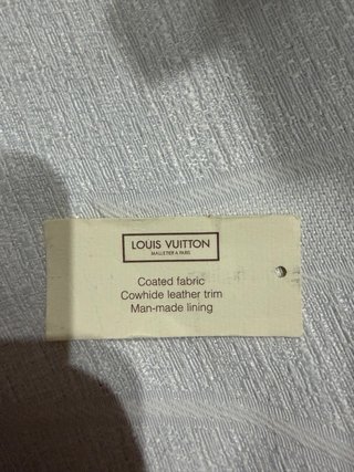 Louis Vuitton Petit Bucket Marrón