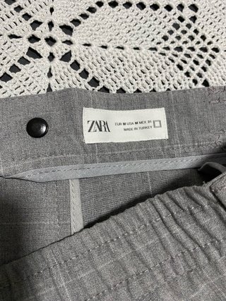Pantalones de vestir grises a cuadros
