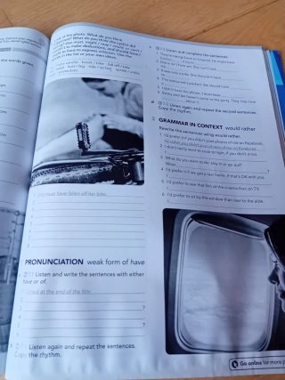 English File With Online Practice for Speakers ...