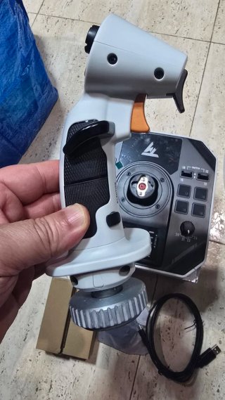 Joystick Thrustmaster SOL-R1 Flightstick. Come nuovo