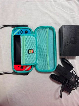 Nintendo Switch Azul y Rojo
