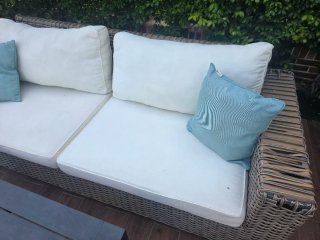 Conjunto de jardín 2 sillones, sofá y mesa pequeña