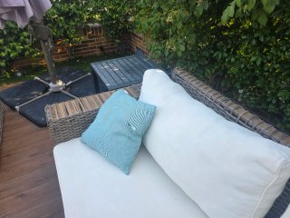 Conjunto de jardín 2 sillones, sofá y mesa pequeña