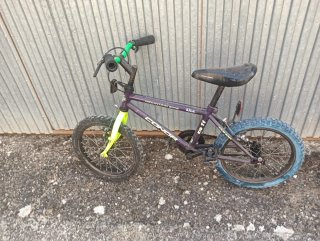 Bicicleta infantil morada CONDR