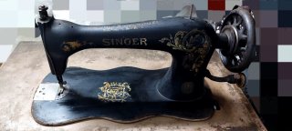 Máquina de coser Singer antigua, año 1872