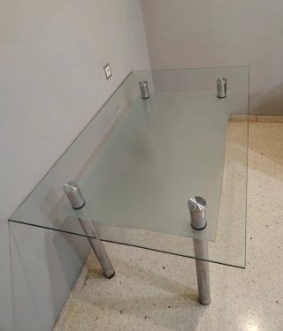 Mesa de comedor cristal y acero