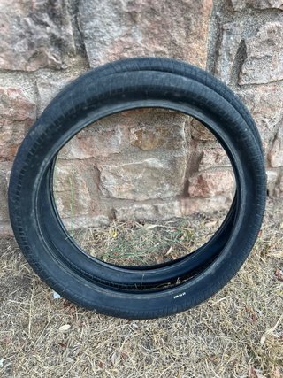 Neumático BMX 20x2.35