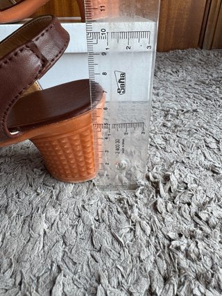Sandalias tacón ancho marrón Talla 39