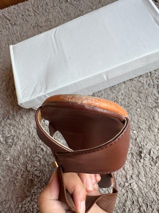 Sandalias tacón ancho marrón Talla 39