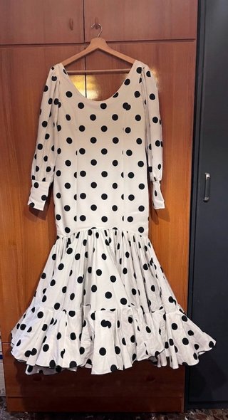 Vestido Flamenca Lunares Blanco y Negro