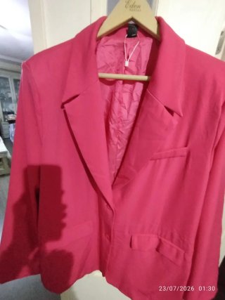 Chaqueta rosa fucsia