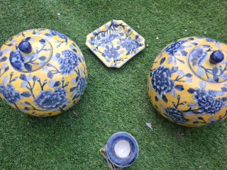 Juego Porcelana Azul y Amarillo Pintado a Mano
