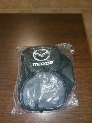Neceser con asa y cremallera MAZDA.