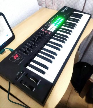 Novation Launchkey 49 Mk2 Teclado Controlador