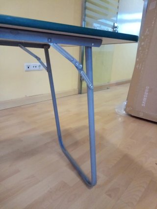 Mesa plegable camping metal y plástico
