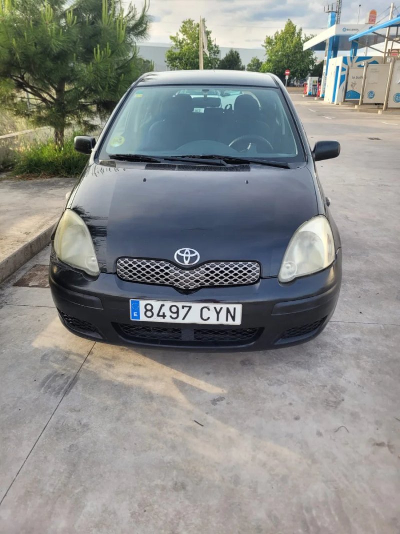 Toyota Yaris 2004 - foto 1