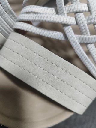 Sandalias super cómodas beige y blancas