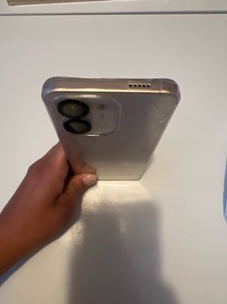 Movil en excelente estado, muy poco uso.